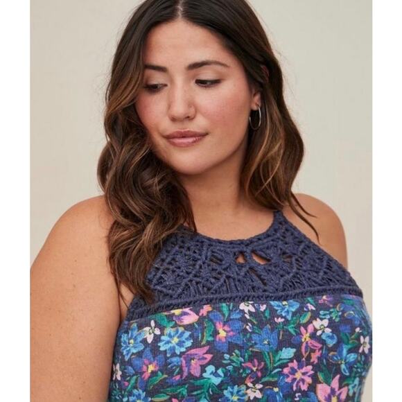 Torrid NWT Blue Floral Goddess Tiered Crochet Top Size 2X - Picture 4 of 10